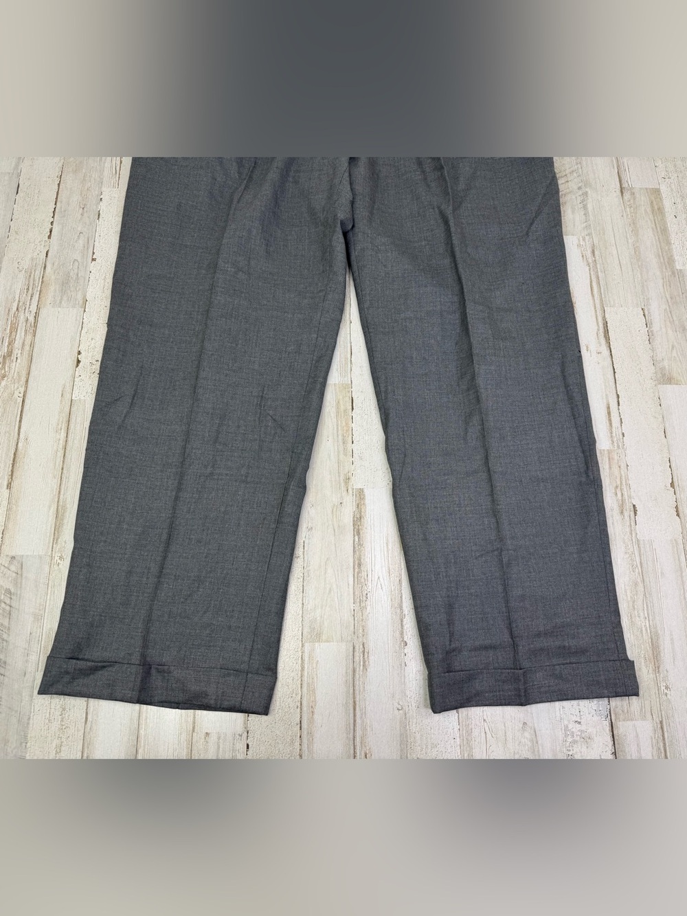 Lauren Ralph Lauren Gray 100% Wool Pleated Cuffed Dress Pants 42x30 NWT Read - Picture 3 of 12
